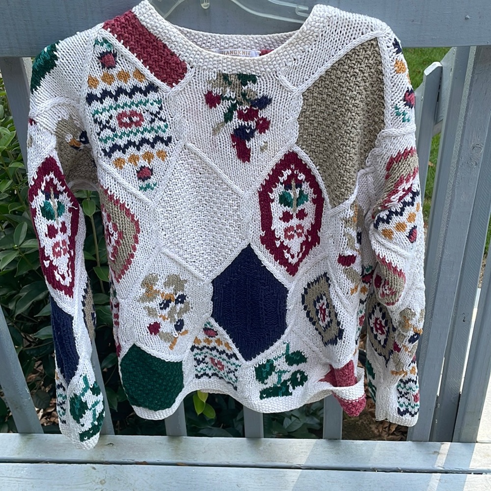 L hand knit vintage sweater, 1 small stain on front, pic included